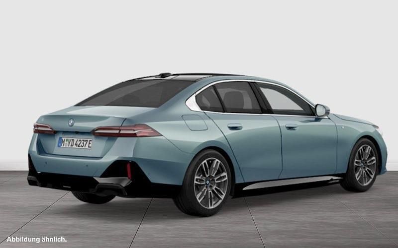 Gebraucht BMW i5 M Sport 250 kW (340 PS) 2025 Grün Limousine