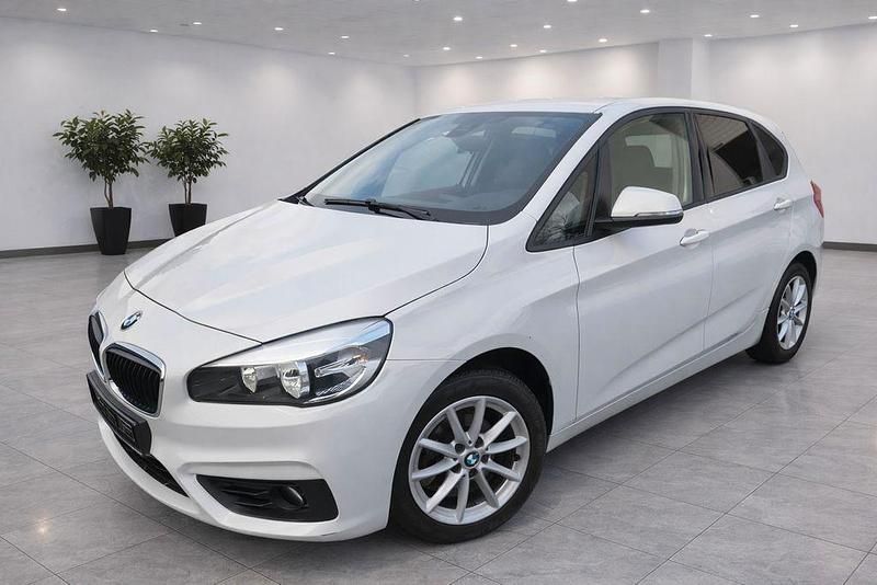 Gebraucht BMW 216 Active Tourer Advantage 102 PS (75 kW) 2017 Weiß Van / Kleinbus