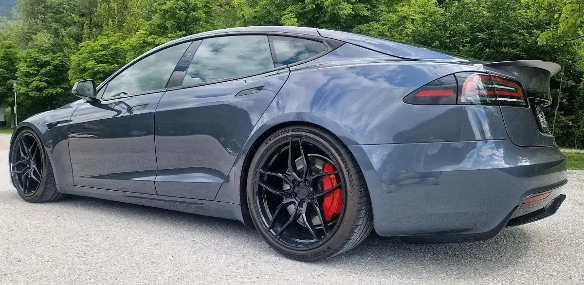 Gebraucht Tesla Model S Plaid 750 kW (1020 PS) 2023 Grau Kleinwagen