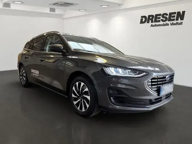 Używany Ford Focus Titanium 125 KM (91 kW) 2025 Szary Kombi