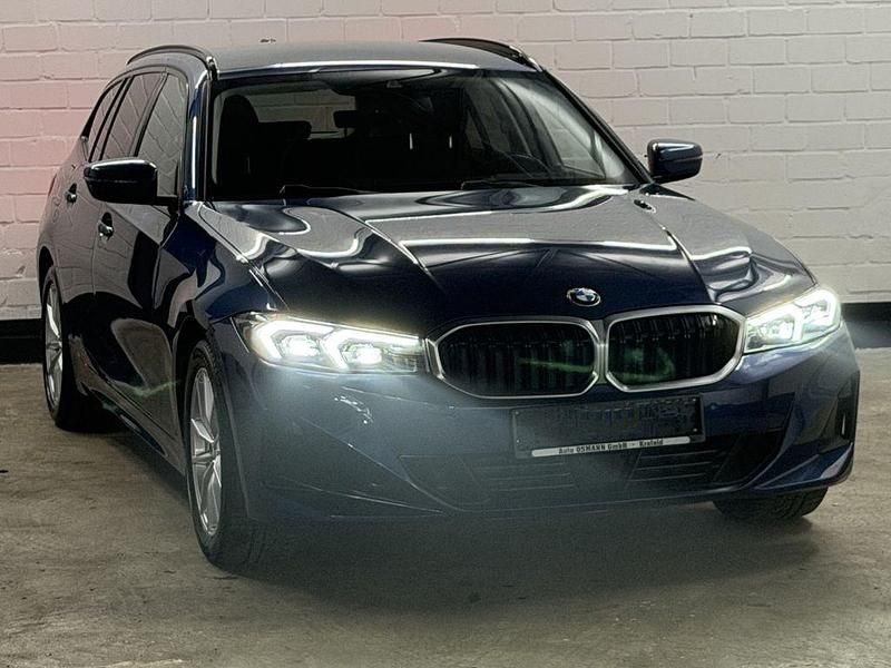 Gebraucht BMW 318 Shadowline 150 PS (110 kW) 2023 Blau Kombi