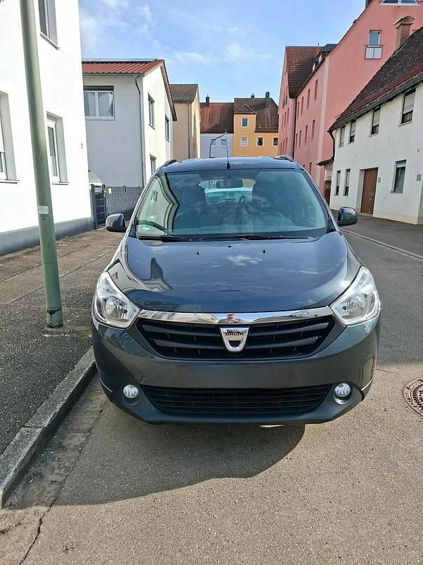 Gebraucht Dacia Lodgy 110 PS (80 kW) 2016 Schwarz Van / Kleinbus