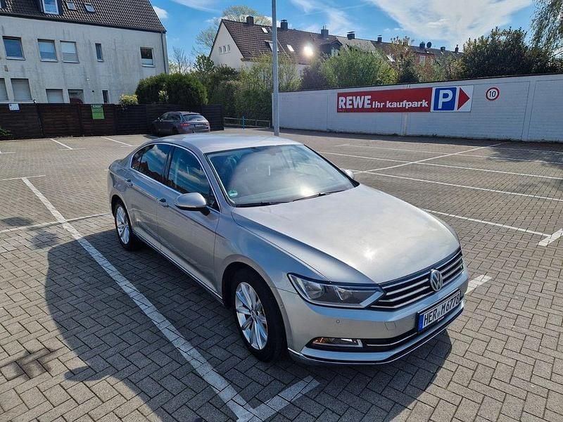 Gebraucht VW Passat Highline 179 PS (131 kW) 2016 Silber Limousine