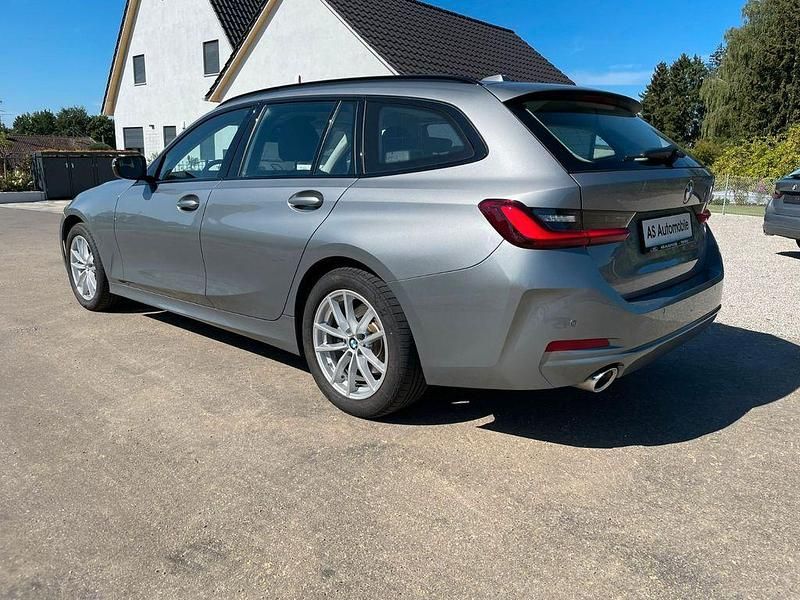 Gebraucht BMW 320 Shadowline 190 PS (139 kW) 2024 Grau Kombi