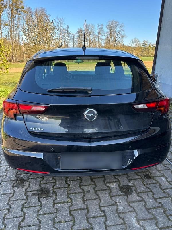 Gebraucht Opel Astra 110 PS (80 kW) 2020 Schwarz Kleinwagen