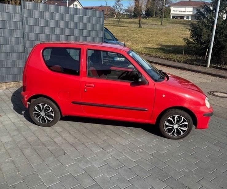 Rot Gebraucht 2002 Fiat Seicento Kleinwagen | 1.850 € (Teuer) - Bild 1/4