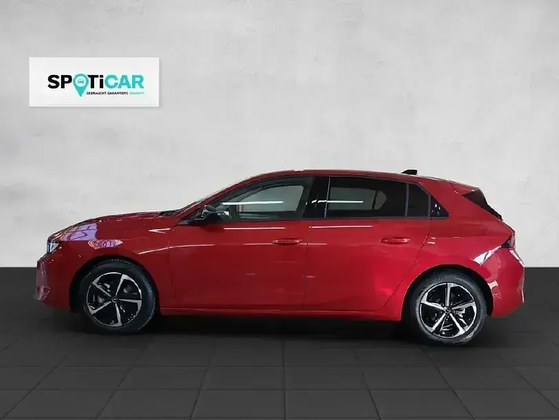 Gebraucht Opel Astra Edition 110 PS (80 kW) 2025 Kardio rot Limousine