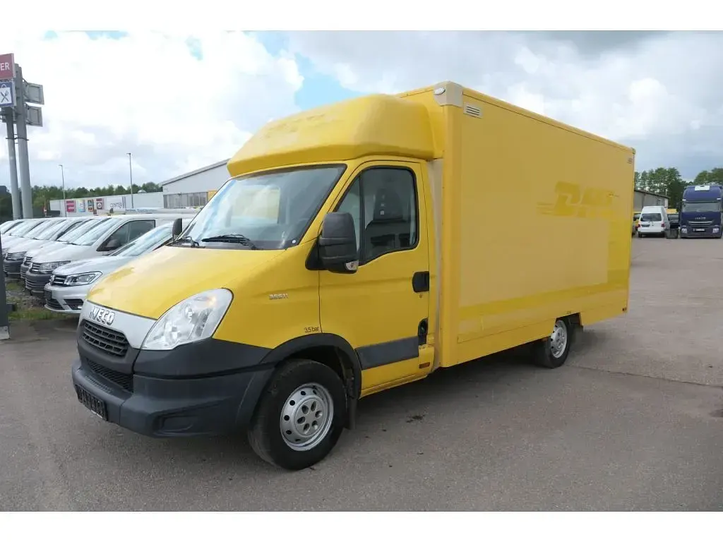 Używany Iveco Daily 106 KM (77 kW) 2013 Żółty Van