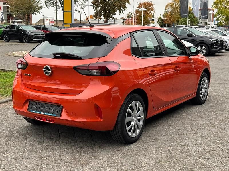 Gebraucht Opel Corsa-e Edition 100 kW (136 PS) 2022 Power orange/dynamik orange Kleinwagen