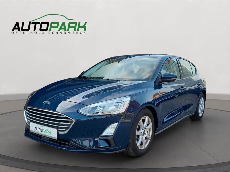 Blau Gebraucht 2018 Ford Focus Trend Limousine | 14.950 € (Fairer Preis) - Bild 1/4