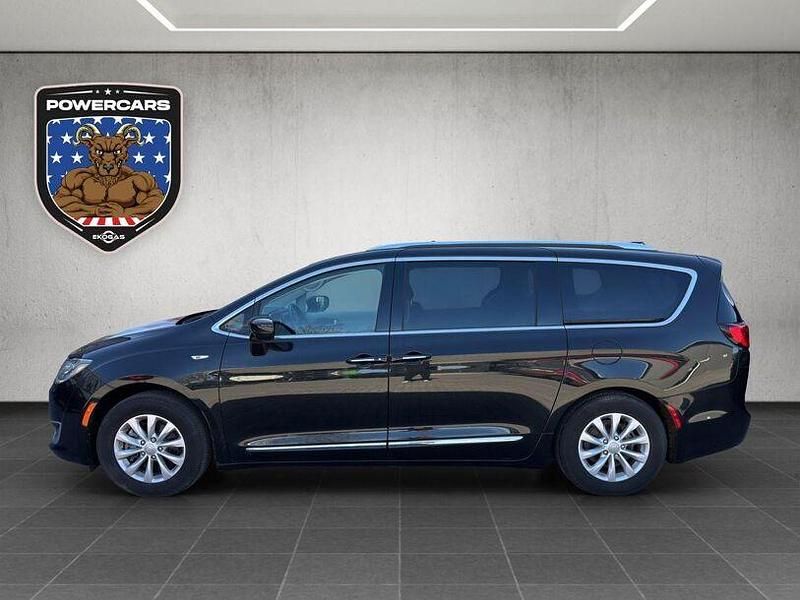 Gebraucht Chrysler Pacifica Touring 291 PS (214 kW) 2018 Schwarz Kombi
