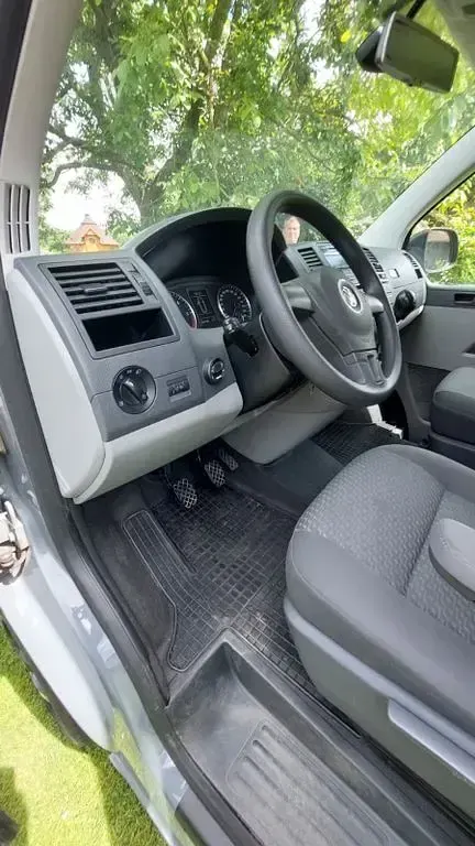 Gebraucht VW Caravelle 179 PS (131 kW) 2012 Grau Van