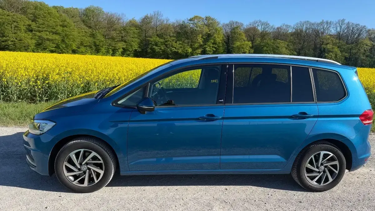 Gebraucht VW Touran Sound 150 PS (110 kW) 2017 Blau Van / Kleinbus