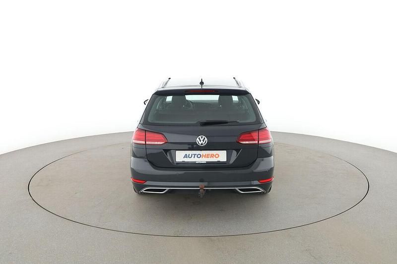 Gebraucht VW Golf VII Highline 150 PS (110 kW) 2019 Grau Kombi