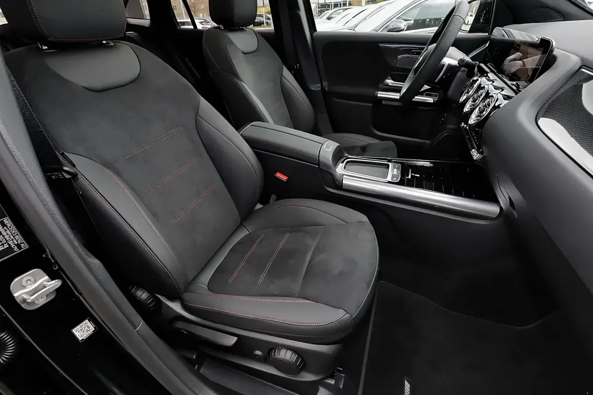 Gebraucht Mercedes GLA200 AMG 120 PS (88 kW) 2026 Unilack nachtschwarz SUV