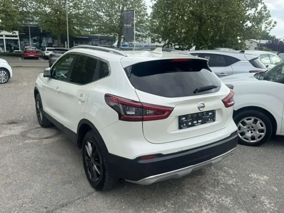 Gebraucht Nissan Qashqai Acenta 140 PS (102 kW) 2019 Weiß SUV
