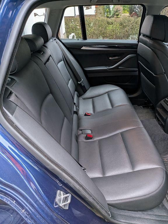 Gebraucht BMW 525 Luxury Line 218 PS (160 kW) 2015 Blau Kombi