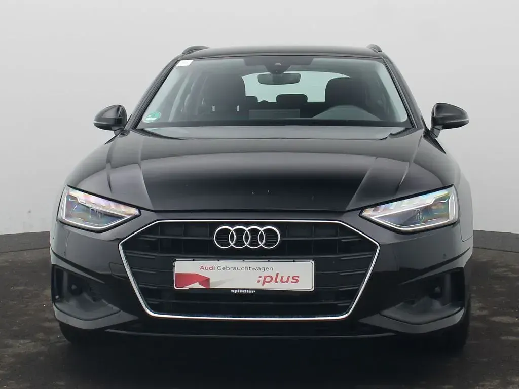 Gebraucht Audi A4 Ambiente 204 PS (150 kW) 2023 Brillantschwarz Kombi