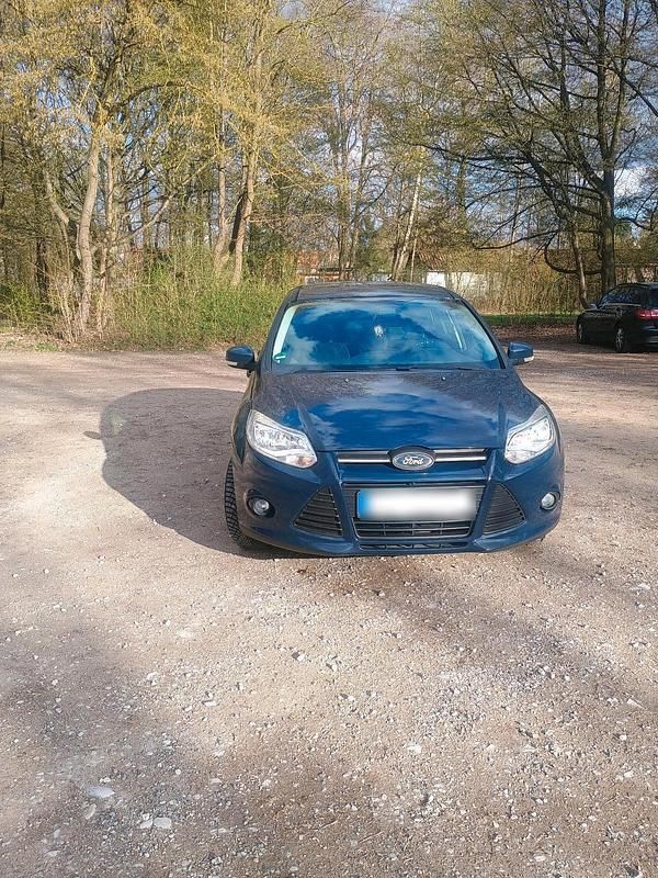 Gebraucht Ford Focus 125 PS (91 kW) 2012 Blau Kombi