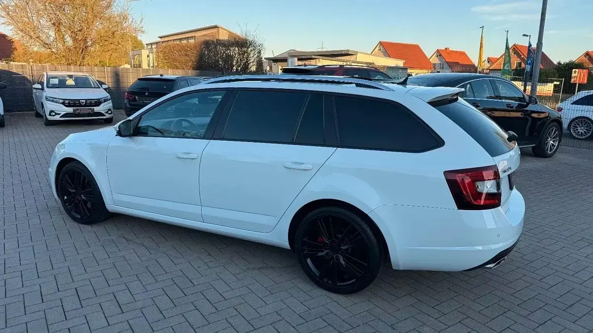 Gebraucht Skoda Octavia RS 184 PS (135 kW) 2018 Weiß Kombi