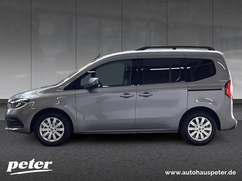 Gebraucht Mercedes T180 Progressive 116 PS (85 kW) 2025 Chromitgrau metallic Van / Kleinbus