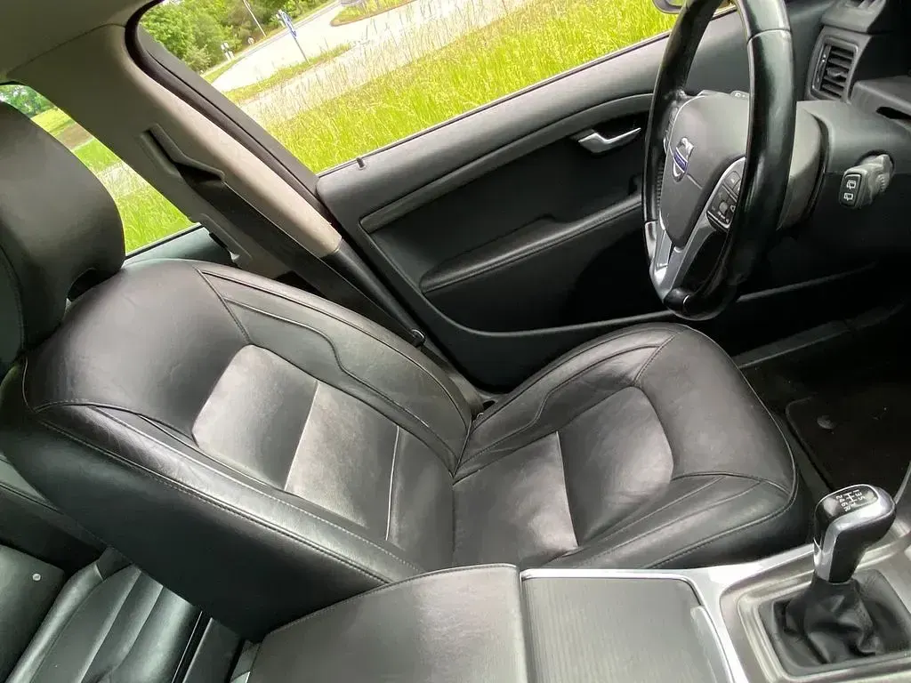 Gebraucht Volvo V70 181 PS (133 kW) 2014 Grau Kombi