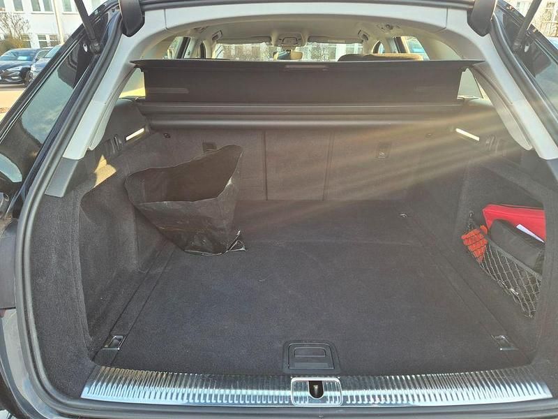 Gebraucht Audi A4 Advanced 204 PS (150 kW) 2021 Schwarz Kombi