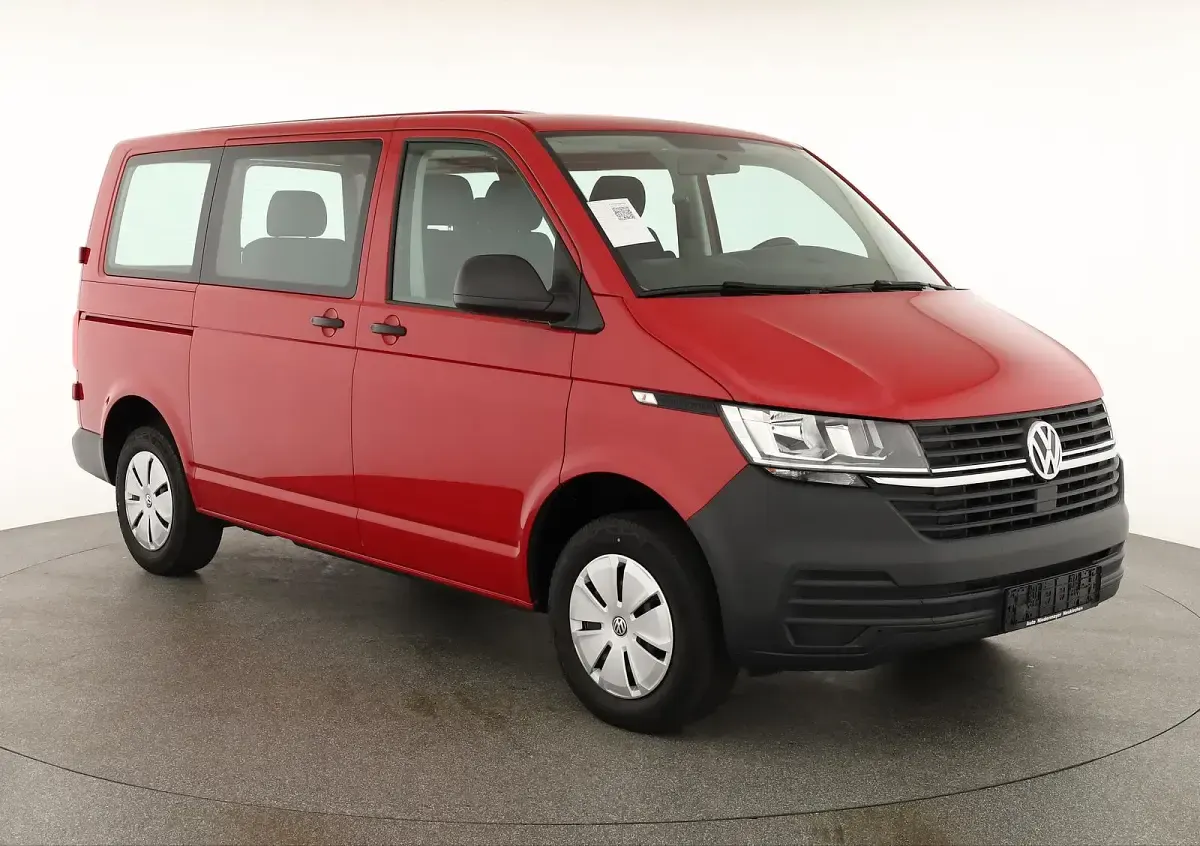 Gebraucht VW T6.1 110 PS (80 kW) 2021 Kirschrot Van