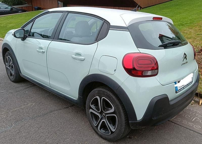Grün Gebraucht 2017 Citroën C3 Feel Kleinwagen | 6.599 € (Guter Preis) - Bild 1/4
