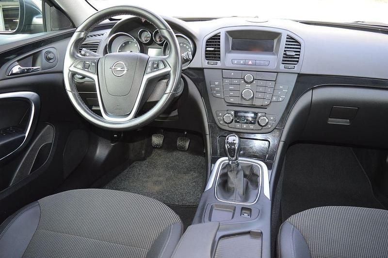 Gebraucht Opel Insignia Innovation 160 PS (117 kW) 2011 Grau Limousine