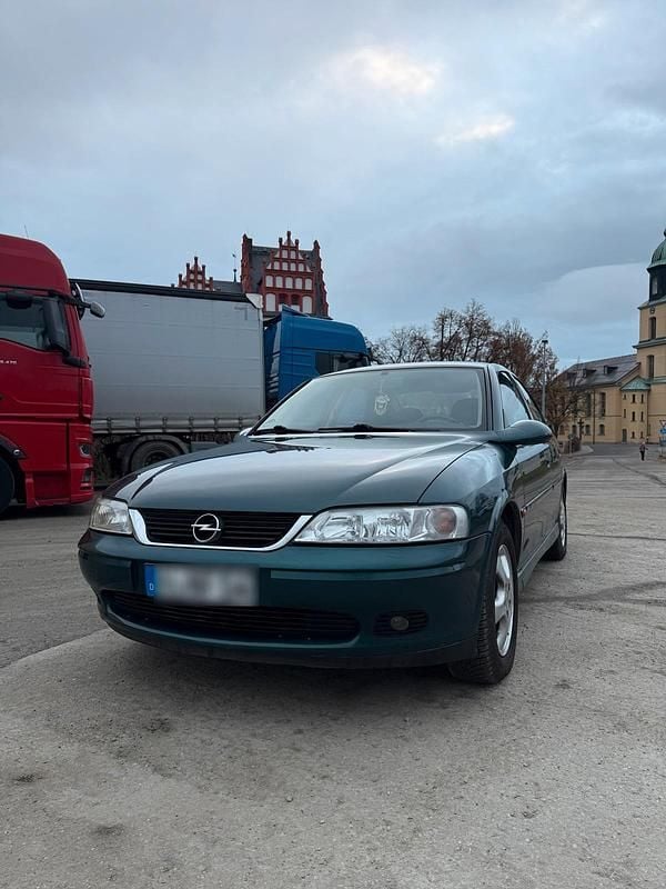 Blau Gebraucht 2000 Opel Vectra Edition Limousine | 1.500 € (Fairer Preis) - Bild 1/4