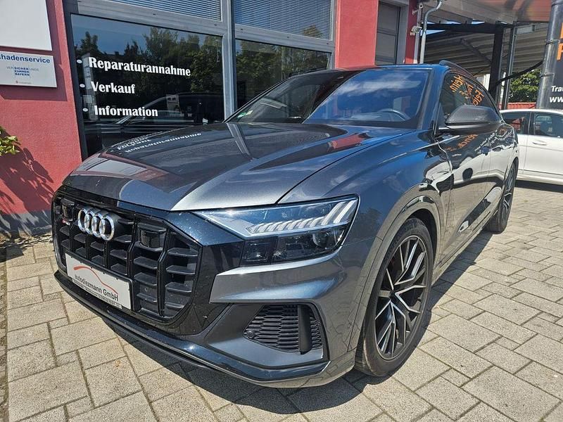 Grau Gebraucht 2020 Audi SQ8 Sport SUV | 59.890 € (Superpreis) - Bild 1/4