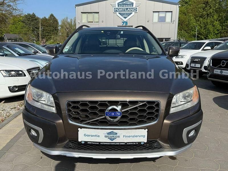 Gebraucht Volvo XC70 Summum 181 PS (133 kW) 2014 Braun Kombi
