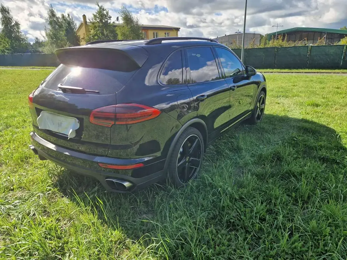 Gebraucht Porsche Cayenne Turbo 519 PS (381 kW) 2014 Schwarz SUV