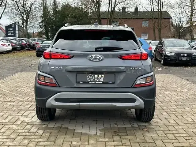 Gebraucht Hyundai Kona Edition 30 120 PS (88 kW) 2022 Grau SUV