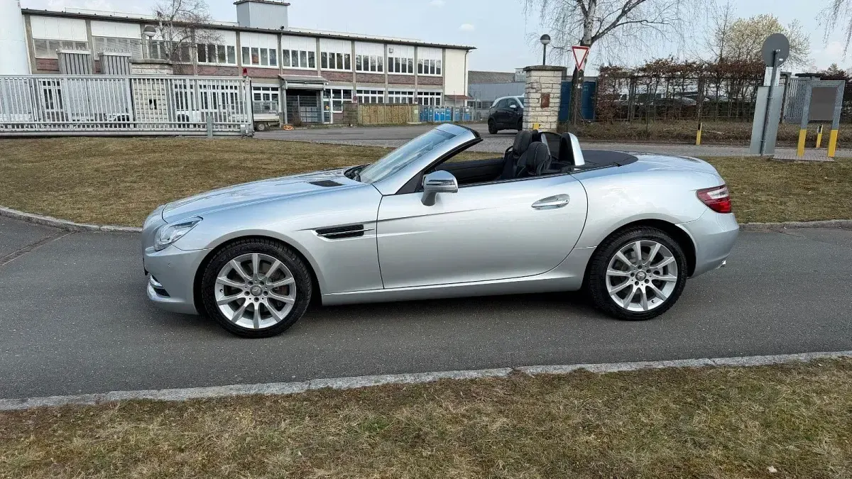 Gebraucht Mercedes SLK250 204 PS (150 kW) 2013 Silber Cabrio