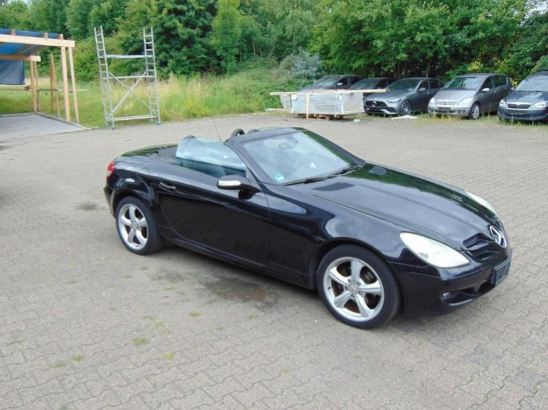 Gebraucht Mercedes SLK200 163 PS (119 kW) 2004 Obsidianschwarz  metalliclack Cabrio