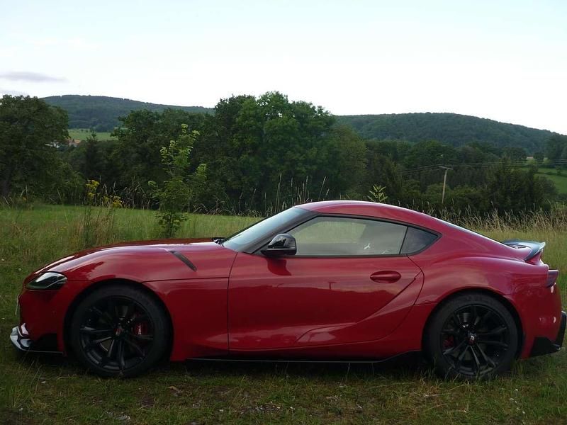 Rot Gebraucht 2022 Toyota Supra Premium Coupé | 57.900 € (Fairer Preis) - Bild 1/4