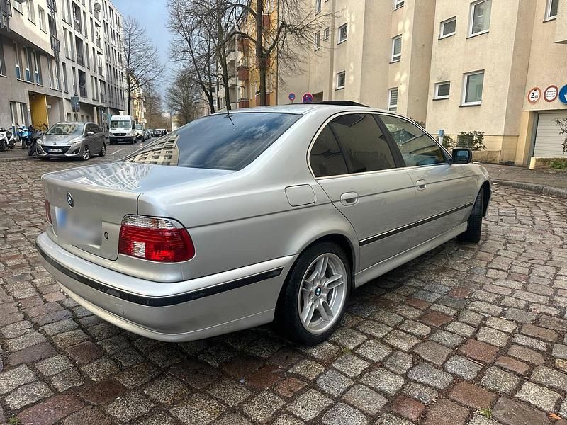 Second-hand BMW 535 245 CP (180 kW) 2000 Argintiu Berlinǎ