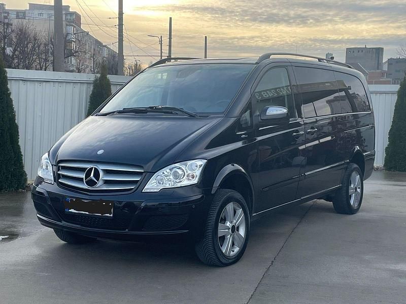 Schwarz Gebraucht 2011 Mercedes Viano Edition Van / Kleinbus | 22.000 € (Teuer) - Bild 1/4