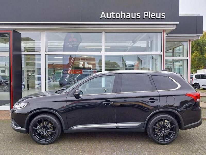 Pantherschwarz Gebraucht 2018 Mitsubishi Outlander Active SUV | 17.290 € (Fairer Preis) - Bild 1/4