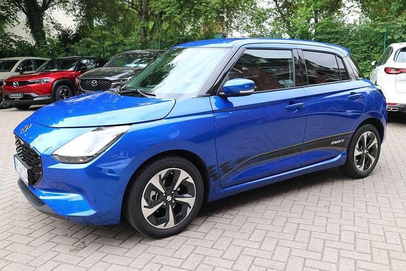 Blau Gebraucht 2025 Suzuki Swift Comfort+ Limousine | 18.990 € (Etwas zu teuer) - Bild 1/4
