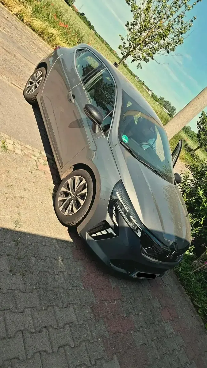 Gebraucht Mitsubishi Colt 91 PS (66 kW) 2024 Grau Kleinwagen