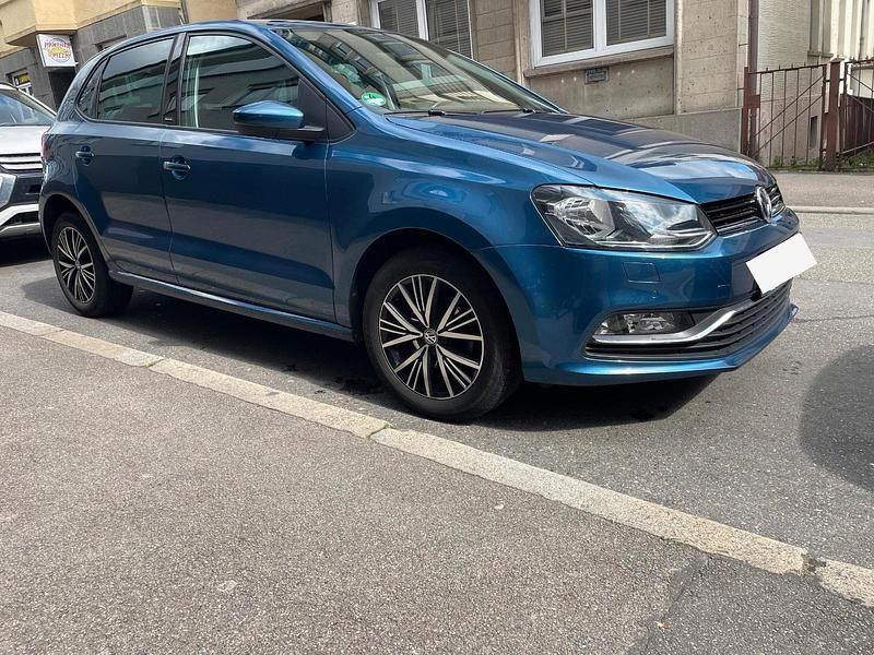 Gebraucht VW Polo Allstar 75 PS (55 kW) 2016 Blau Limousine