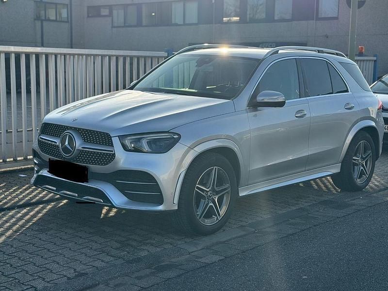 Silber Gebraucht 2021 Mercedes GLE300 AMG SUV | 43.971 € (Fairer Preis) - Bild 1/4