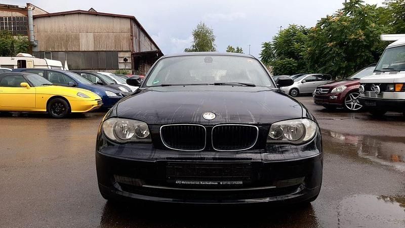 Schwarz Gebraucht 2008 BMW 116 Advantage Kleinwagen | 1.399 € (Superpreis) - Bild 1/4