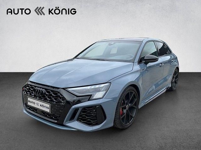 Gebraucht Audi RS3 Comfort 400 PS (294 kW) 2024 Grau Limousine