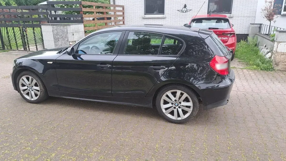 Gebraucht BMW 116 85 PS (62 kW) 2007 Schwarz Kleinwagen