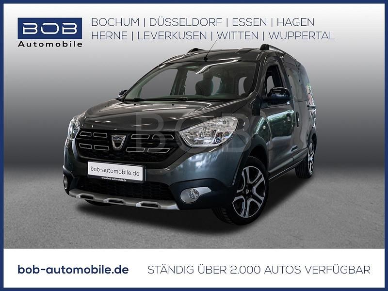 Grau Gebraucht 2018 Dacia Dokker Celebration Van / Kleinbus | 13.988 € (Etwas zu teuer) - Bild 1/3