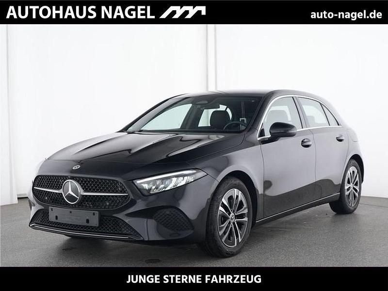 Schwarz Gebraucht 2024 Mercedes A180 Advanced Limousine | 26.979 € (Guter Preis) - Bild 1/4